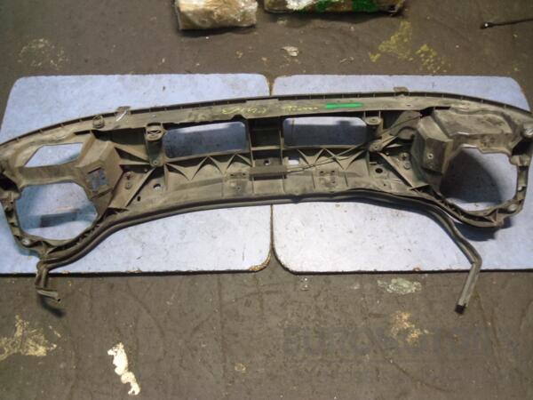 Панель передня (окуляр, телевізор) 06- Renault Trafic 2001-2014 8200411916 49580 - 2