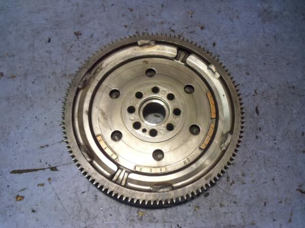 Маховик демпферний -05 Mazda 6 2.0di 2002-2007 RF3016610A 49858 - 2