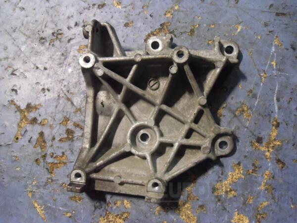 Кронштейн компресора кондиціонера Mitsubishi Lancer IX 1.6 16V 2003-2007 MR360566 52986 - 2