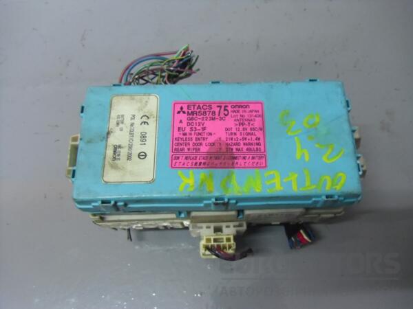 Блок предохранителей Mitsubishi Outlander 2.4 16V 2003-2006 G8C223M3C 53716 - 2