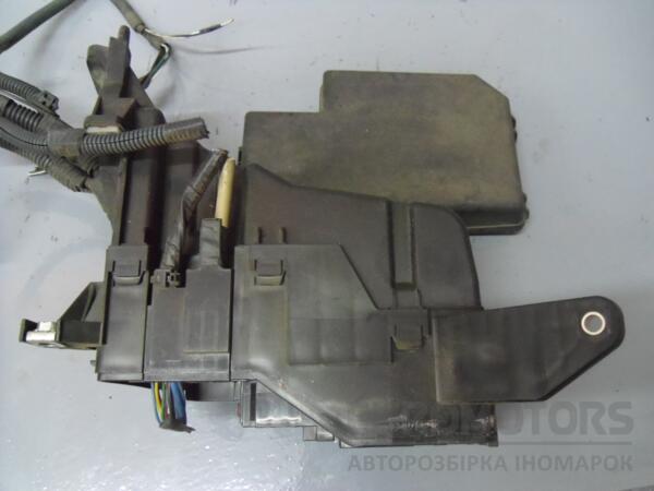 Блок предохранителей моторный левый Toyota Rav 4 2.0 16V 2006-2013 53819 - 2