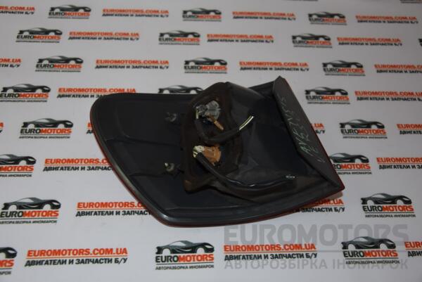 Ліхтар правий зовнішній (04-) Toyota Avensis Verso 2001-2009 54555 - 2