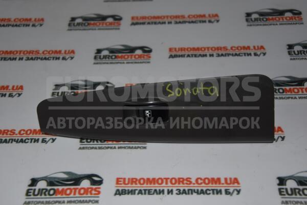 Кнопка стеклоподъемника Hyundai Sonata (V) 2004-2009 935782D000 56652  euromotors.com.ua