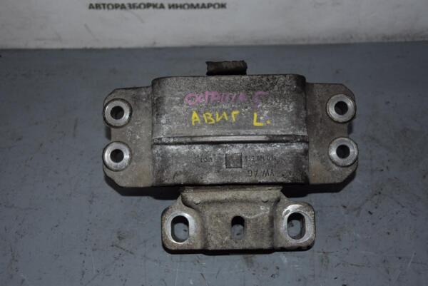 Подушка двигателя левая Skoda Octavia (A5) 2004-2013 1K0199555M 57989 - 2