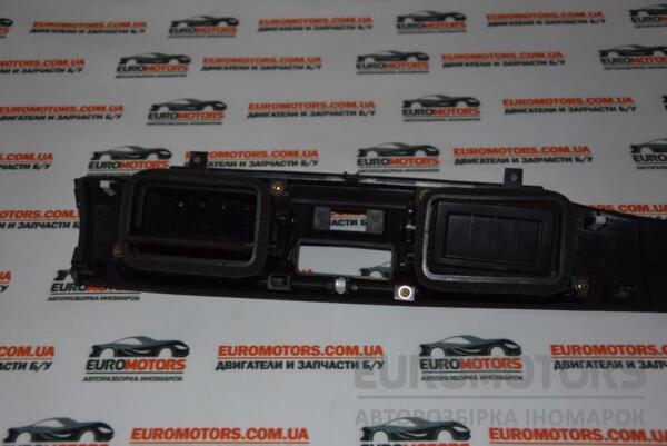 Дефлектор повітряний центральний лівий Mitsubishi Lancer IX 2003-2007 SPC00729 58390 - 2