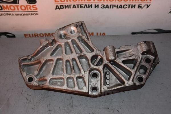 Кронштейн кріплення двигуна правий Renault Trafic 2.0dCi 2001-2014 8200741758 58998 - 2