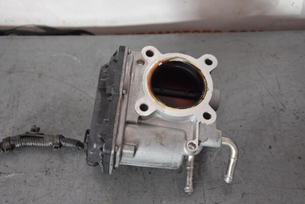 Дросельна заслінка електро Toyota Corolla 1.33 16V (E15) 2006-2013 2203047010 61476 - 2