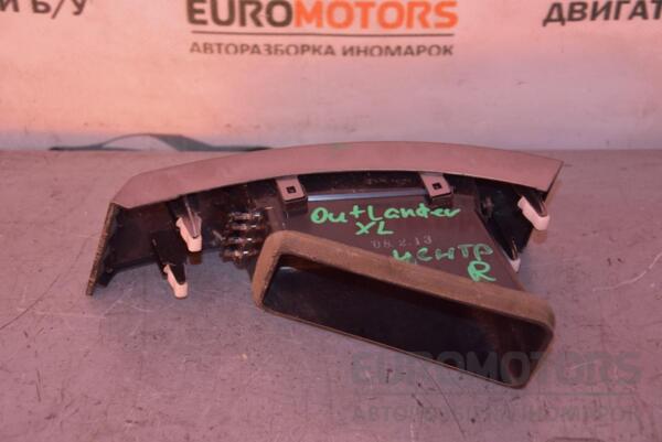 Дефлектор повітряний центральний правий Mitsubishi Outlander XL 2006-2012 GN71114270 62737 - 2
