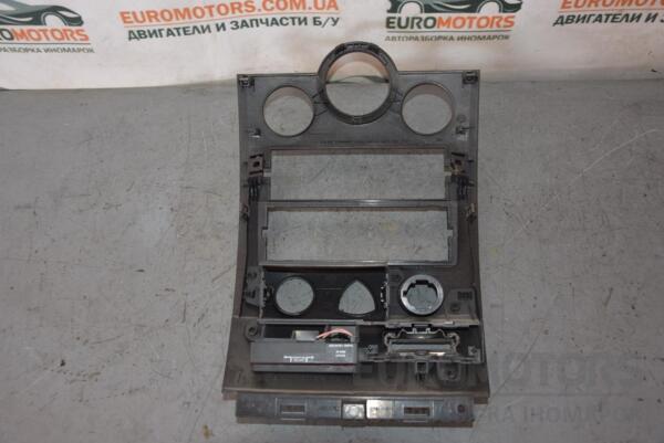 Накладка на торпедо центральная Renault Megane (II) 2003-2009 8200178630 63112 - 2