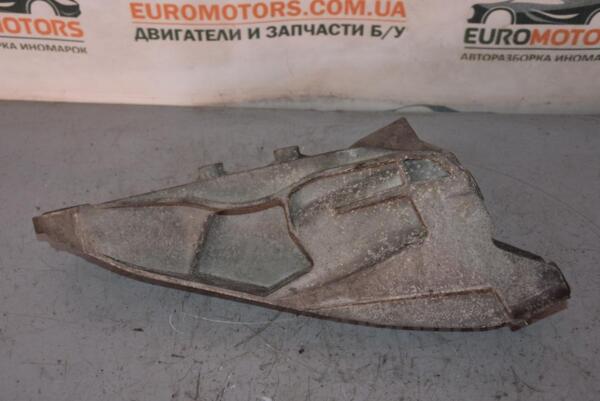 Кронштейн кріплення подушки двигуна VW Transporter 2.5tdi (T5) 2003-2015 7H0199370P 64152 - 2