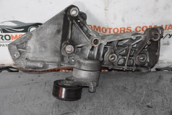 Кронштейн крепления генератора Renault Scenic 1.6 16V (II) 2003-2009 8200365097 65870 - 2