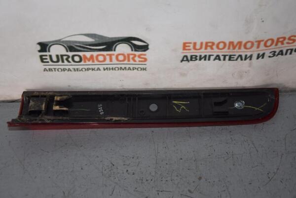 Відбивач на дах задній лівий (продовження стоп сигналу) Nissan Note (E11) 2005-2013 67742 - 2
