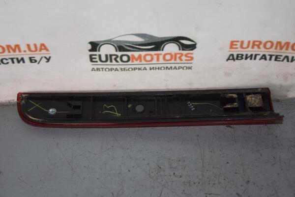 Отражатель на крышу задний правый (продолжение стоп сигнала) Nissan Note (E11) 2005-2013 67744 - 2