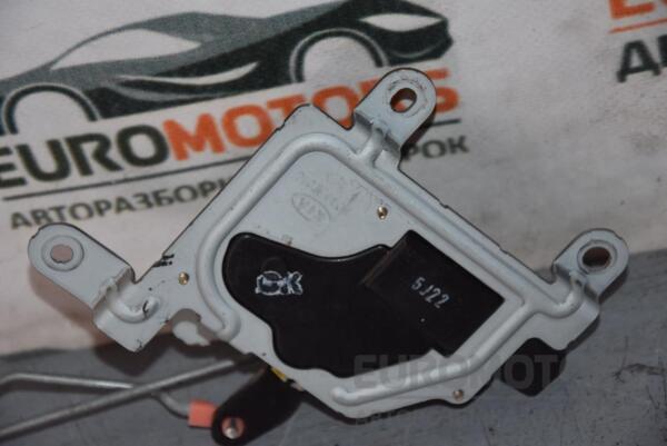Активатор замка кришки багажника Kia Sorento 2002-2009 812403 68150 - 2