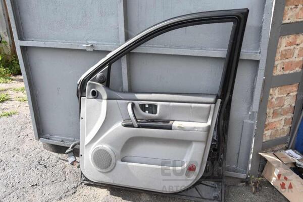 Двері передні праві Kia Sorento 2002-2009 760043E111 68197 - 2