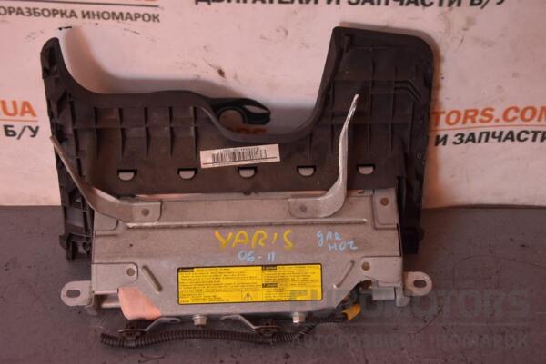 Подушка безопасности левая для ног Airbag Toyota Yaris 2006-2011 305477010FKA 68449 - 2