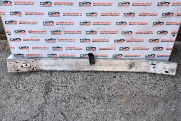 Підсилювач переднього бампера Nissan Note (E11) 2005-2013 620309U000 71387 - 2
