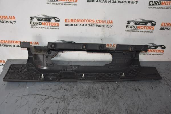 Пластик під ліхтар лівий 06- (сорочечка) Renault Trafic 2001-2014 265A60118R 75922 - 2