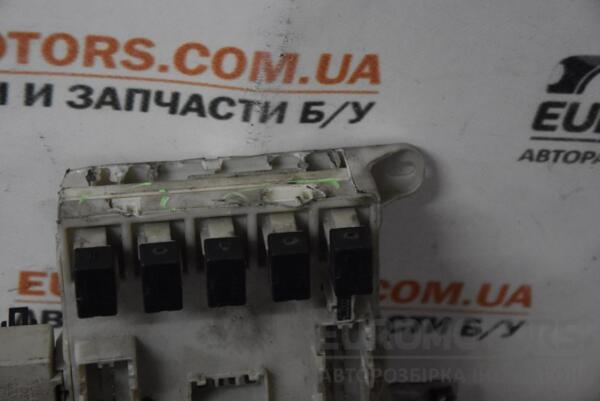 Блок предохранителей Toyota Rav 4 2 2000-2005 76836 - 3