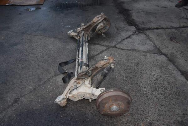 Балка задня в зборі під барабани з ABS Citroen Berlingo 1996-2008 9634828210 77732 - 2