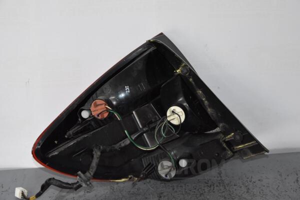 Ліхтар правий універсал (03-) Kia Rio 2000-2005 92402FD070 77965 - 2