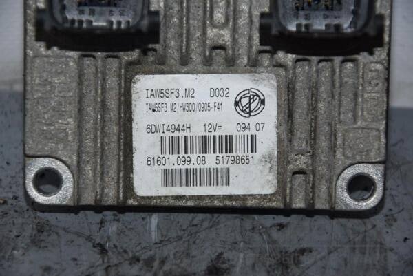 Блок управления двигателем Fiat Grande Punto 2005 51798651 79930 - 2
