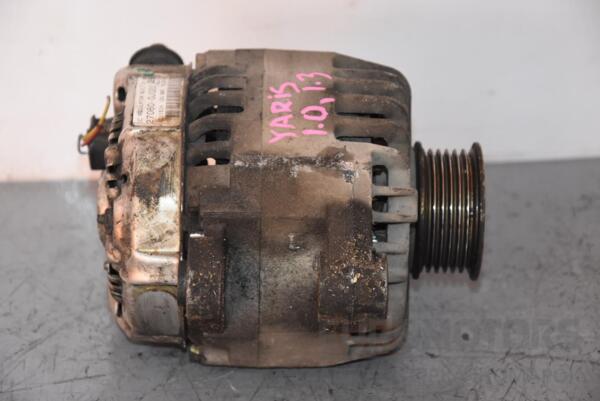 Генератор Toyota Yaris 1.0 16V, 1.3 16V 1999-2005 1022118200 79942 - 2