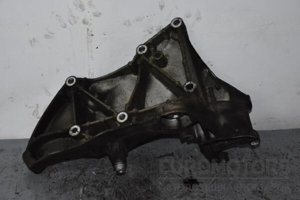 Кроштейн крепления генератора Renault Trafic 1.9dCi 2001-2014 8200183234 80438 - 2