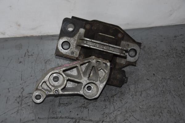 Опора двигателя правая Nissan Qashqai 2007-2014 F6036100 80544 - 2