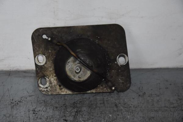 ОПОРА двигуна Renault Trafic 2001-2014 8200411257 80570 - 2