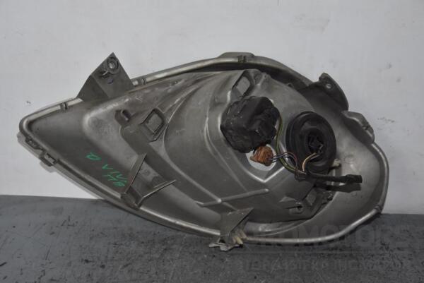Фара правая -06 Renault Trafic 2001-2014 7700311372 80686 - 2