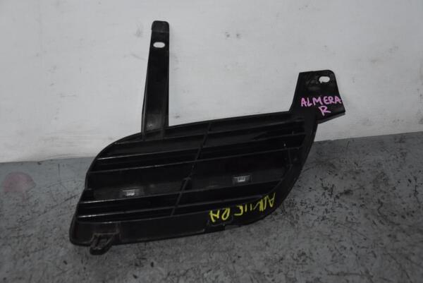 Решітка радіатора права Nissan Almera (N16) 2000-2006 62322BM400 81155 - 2