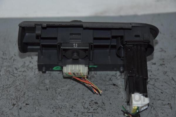 Кнопка противотуманок Mitsubishi Colt (Z3) 2004-2012 MN148893ZZ 81827-01 - 2