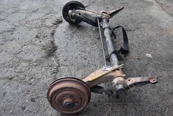 Балка задняя в сборе под барабаны без ABS 2-х торсионная Renault Kangoo 1998-2008 82610 - 3