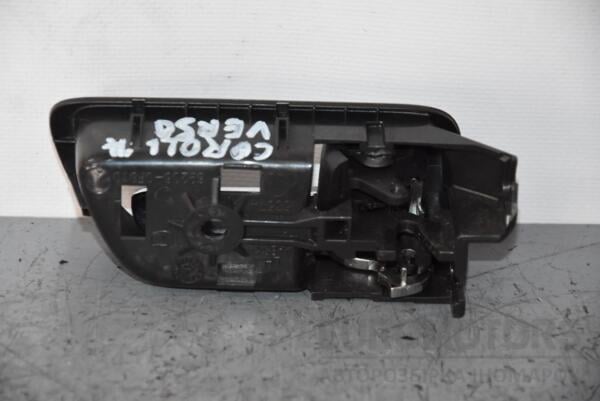 Ручка двері внутрішня передня ліва хром Toyota Corolla Verso 2004-2009 692060F010B0 82748 - 2