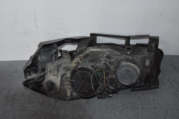 Фара правая Renault Megane (II) 2003-2009 260103726R 82852 - 2