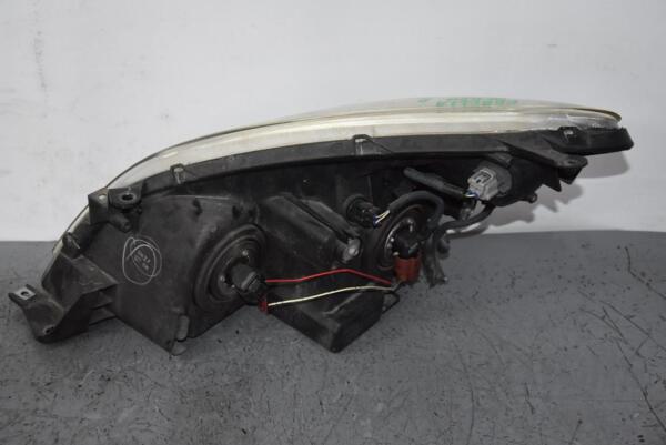 Фара правая Toyota Corolla Verso 2004-2009 82855 - 2