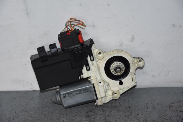 Моторчик склопідіймача передній правий Citroen C5 2001-2008 9648485280 83020 - 2