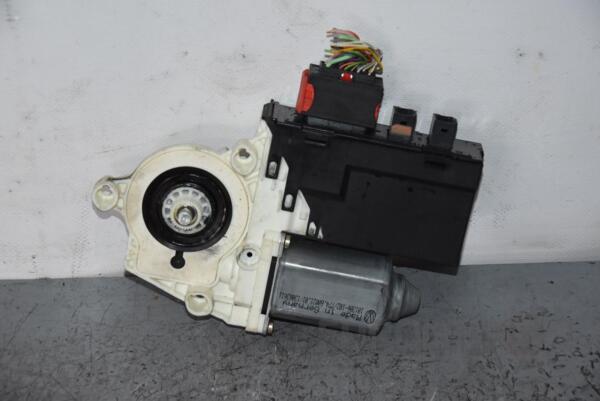 Моторчик стеклоподъемника передний левый Citroen C5 2001-2008 9648484980 83022 - 2