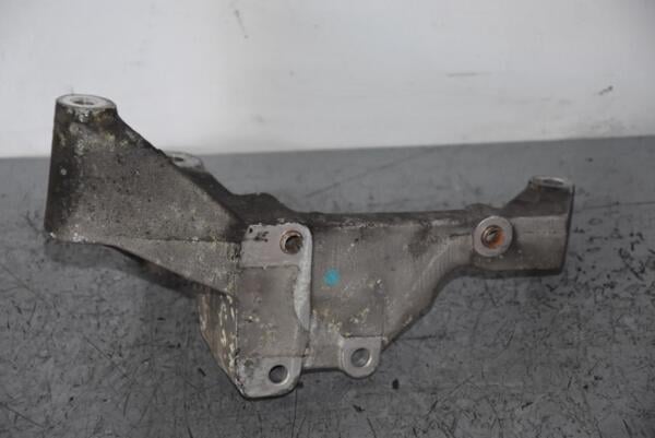 Кронштейн компрессора концидионера Kia Sorento 2.5crdi 2002-2009 83179 - 2