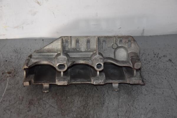 Кронштейн впускного коллектора Renault Scenic 2.0 16V (II) 2003-2009 7700110112 83273 - 2