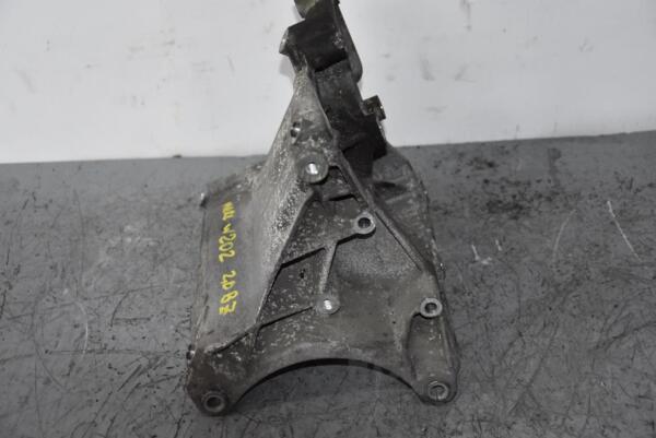 Кронштейн турбины Mercedes C-class 2.0 16V (W202) 1993-2000 R1110960345 83508 - 2
