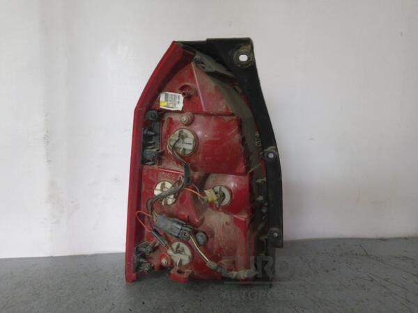Ліхтар правий Hyundai Tucson 2004-2009 9240220000000000 83927 - 2