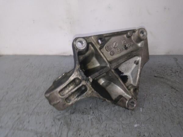 Кронштейн промвала Citroen C5 2.2hdi 2001-2008 9635799580 84110 - 2