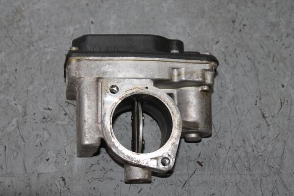 Дросельна заслінка електро Mercedes C-class 2.0 16V (W202) 1993-2000 1110980009 84528 - 2