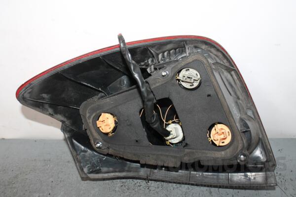 Фонарь левый Toyota Corolla Verso 2001-2004 84560 - 2