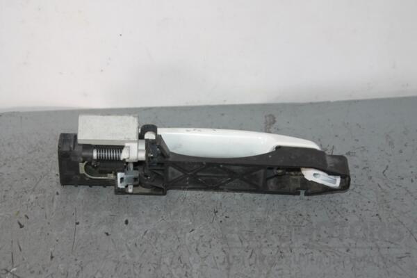 Ручка двері зовнішня задня ліва Nissan Qashqai 2007-2014 80611EB300 84961 - 2