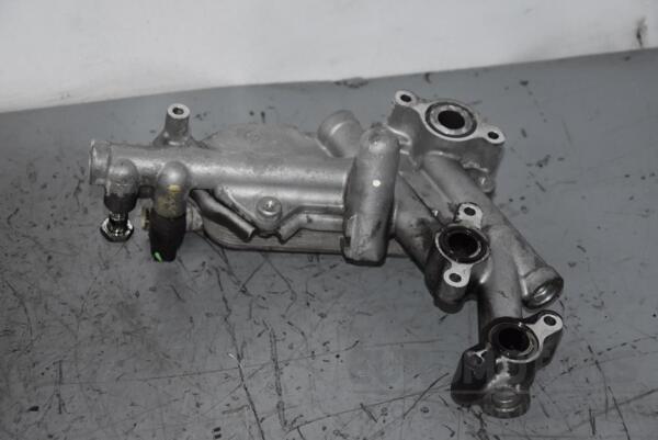 Теплообмінник (Радіатор масляний) Toyota Avensis 2.2td (II) 2003-2008 157100R01000 85893 - 2