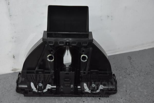 Дефлектор воздушный центральный VW Scirocco 2008-2017 1Q0819735C 87229 - 2