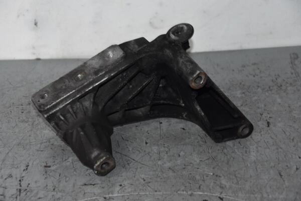 Кронштейн двигуна правий VW Transporter 1.9 TDI (T5) 2003-2015 038199207AF 87849 - 2